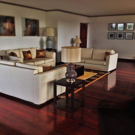 Saigon Domaine Luxury Residences Хошимин Экстерьер фото